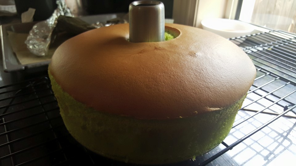 Pandan Chiffon Cake