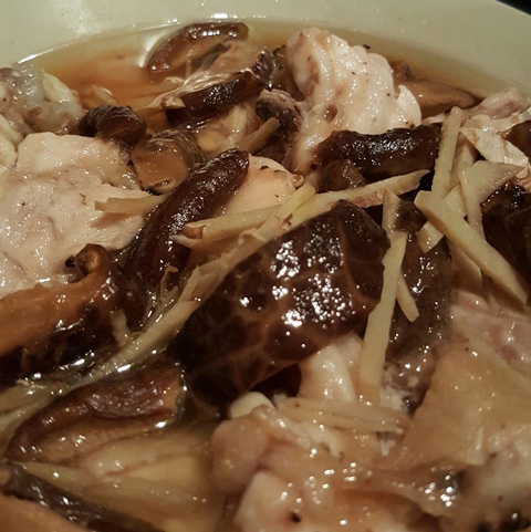 Steamed Chicken with Mushroom (香菇蒸鸡)