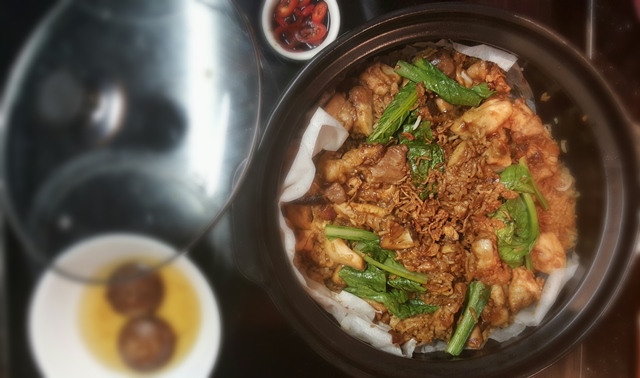 Smoked Claypot Rice (砂锅饭)