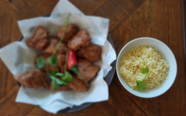 Golden Fried Rice (黄金炒饭)