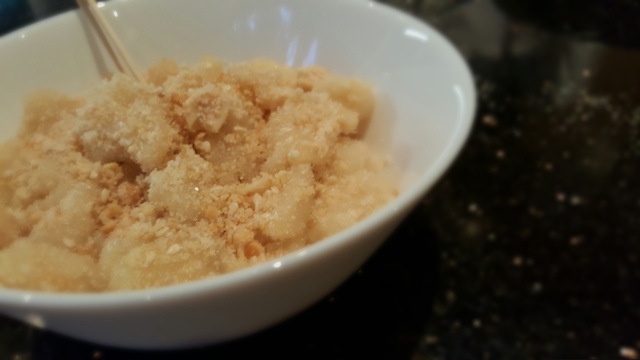 Muah Chee (麻糍)