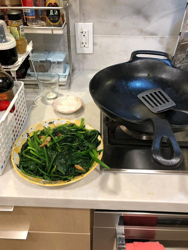 Stir fried spinach with garlic – Danielle Ma